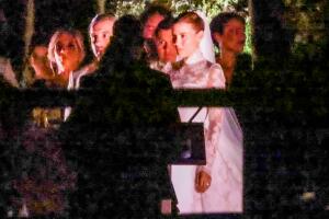 Michelle Salas lució un deslumbrante vestido de novia que fue creación de Dolce Gabbana. 