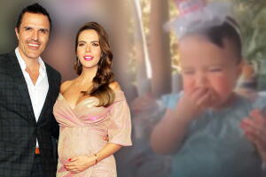 300 baños y muchas risas después: Claudia Álvarez y Billy Rovzar celebran el primer año de su hija Kira 