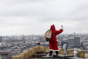 Santa Claus Lands On Kollhoff Tower