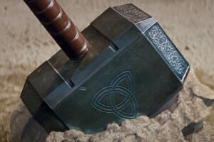 Mjölnir Marvel MCU.jpg