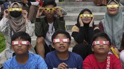 Qué debes tener en cuenta para ver el eclipse anular de Sol que oscurecerá el cielo de EEUU, México, América Central y del Sur