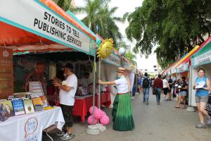 Concurrida la Feria Internacional del Libro en Miami