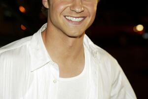 benjamin-mckenzie.jpg