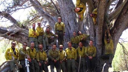 Banderas En Arizona Estan A Media Asta Para Honrar A Los 19 Bomberos Que Murieron En El Incendio De Yarnell Hill Hace Siete Anos Fotos Univision Phoenix Ktvw Univision