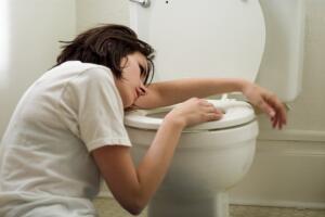 Como-tratar-los-vomitos-naturalmente-1.jpg