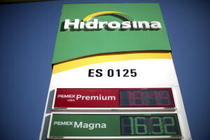 Estación de venta de gasolina en México
