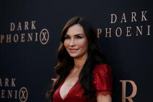 Famke Janssen Grosby (3).jpg