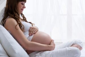 bebe-sonha-na-barriga-da-mae-2.jpg