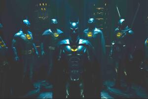 ‘The Flash’ los 7 trajes de Batman de Michael Keaton .jpg