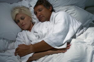 casal-cama-branca-sono.jpg
