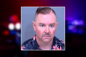 Arrestan a director de preparatoria en Buckeye por sostener conversaciones sexuales con niños