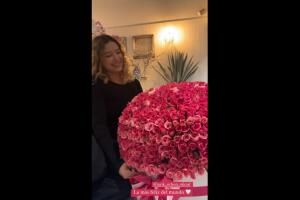 Mía Rubín, hija de Andrea Legarreta, muestra sorpresa que le dio su novio