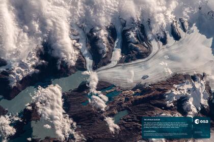 The Upsala Glacier. “The majestic spectacle with slow ice waves that flow into the blue water is beautiful but also worrying. Glaciers are getting smaller and this is very noticeable for astronauts in space. Earth observation satellites also monitor this progression, providing scientists with the data which confirms climate change.”