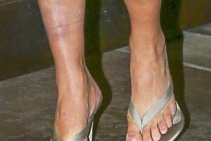 Pies de Kim Kartdashian West