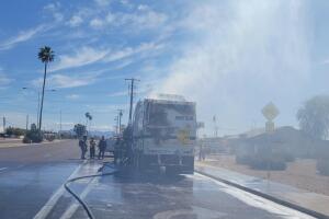 Incendios de camiones de basura en Mesa.