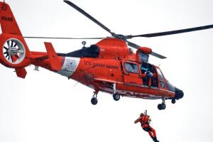 Helicóptero de rescate de la Guardia Costera de EEUU.