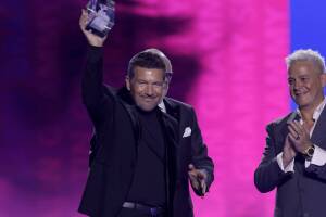 latin grammy 2023 antonio banderas.jpg