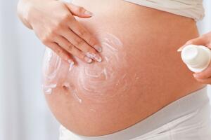 barriga-gravida-hidratacao-04.17-1400x800.jpg