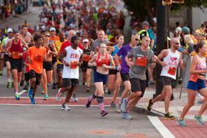 Thousands Run In Atlanta Peachtree Road Race