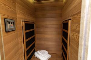 Justin Biebers' new touring motor home.