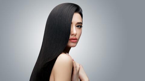 salpicadura de tinte para el cabello negro azabache