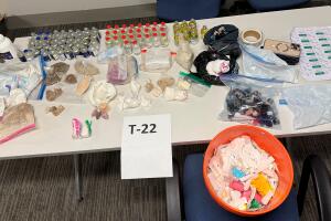 Arrestan a seis por laboratorio clandestino de fentanilo y heroína en El Bronx.