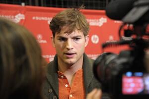 Ashton Kutcher irá a la luna3.JPG