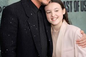 Pedro Pascal junto a Bella Ramsey