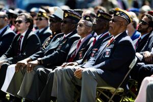 Día de los Caídes en el Cementerio Nacional de Los Ángeles