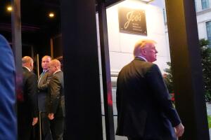 AP25252862306860 (1).jpg