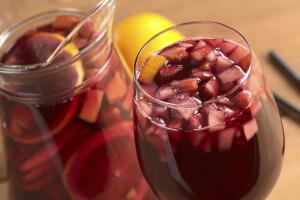 Sangria de vino tinto 2.jpg