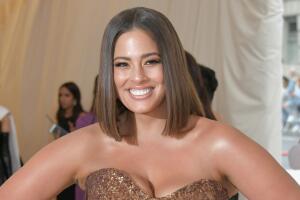 ashley-graham-met-gala-2018.jpg