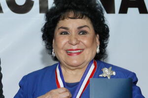 La hija de Carmen Salinas dice que su madre sigue en coma y no presenta "cambios negativos"