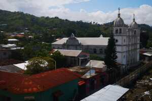 PHOTOS/El Paraiso iglesia.jpg