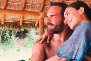Ana Brenda se compromete en matrimonio y presume su anillo