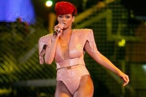 Pelo-de-colores-Rihanna.jpg