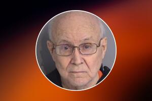 Autoridades analizan si el caso se procesa penalmente o bajo evaluación psiquiátrica por demencia.Autoridades analizan si el caso se procesa penalmente o bajo evaluación psiquiátrica por demencia.