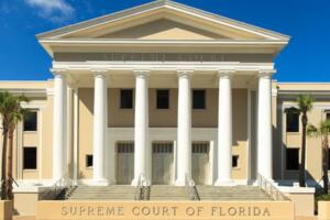 Fallos judiciales podrían modificar políticas públicas que afectan a millones de residentes en Florida este año.