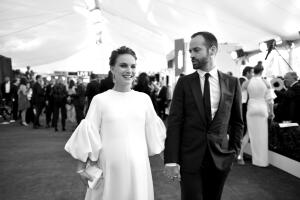 famosos en pareja con simples mortales