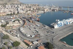 A wide shot of the port in Palermo.jpg