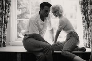 Bobby Cannavale y Ana de Armas en 'Blonde'