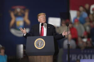 Donald Trump durante un evento en Michigan.