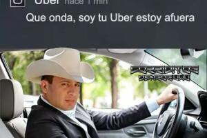 Fans de 'El Gallo de Oro' lo recuerdan con fots y memes a 11 años de su muerte.