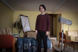 Olena Schevchenko, socióloga y presidenta de la ONG Insight, huyó de Kiev por la guerra y coordina este refugio en Lviv. 