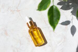 aceite-arbol-de-te-planta-suero.jpg