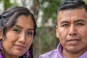 El matrimonio fue detenido tras una parada de tráfico y pasó semanas separado antes del reencuentro.
