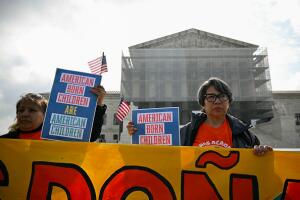 US-POLITICS-JUSTICE-TRUMP-CITIZENSHIP-PROTEST