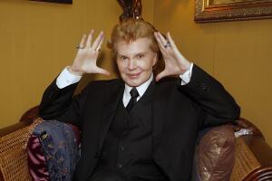 walter mercado.jpg