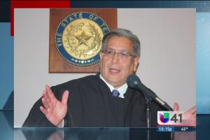 Juez de San Antonio genera controversia al hablar de Trump en una ceremonia de ciudadanía