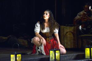 Actriz, cantante y modelo, así es Ana Brenda Contreras